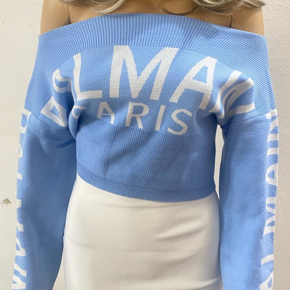 blue and white color, size 8 wool yarn and very soft